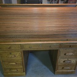 Solid Wood Double Pedestal Executive Desk with Hutch/Roll Top