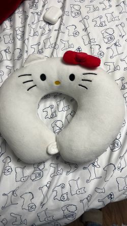 Hello kitty travel