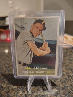 1957 Topps Bob Skinner Pittsburgh Pirates Baseball Card