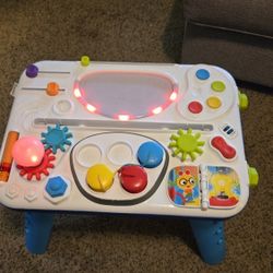 Baby Einstein Curiosity Table 