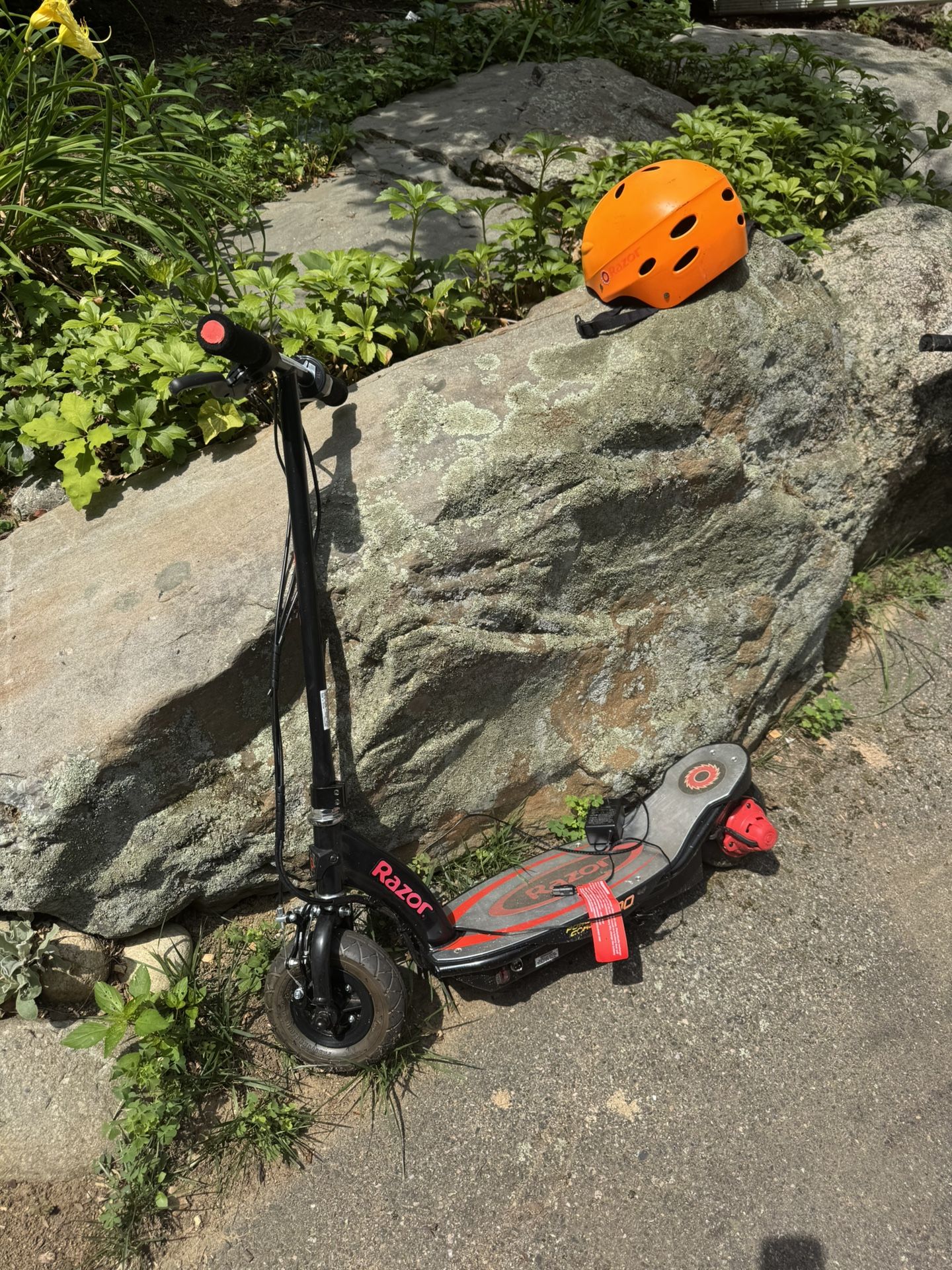 Razor Automatic Scooter And Charger.