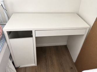 Desk (White)