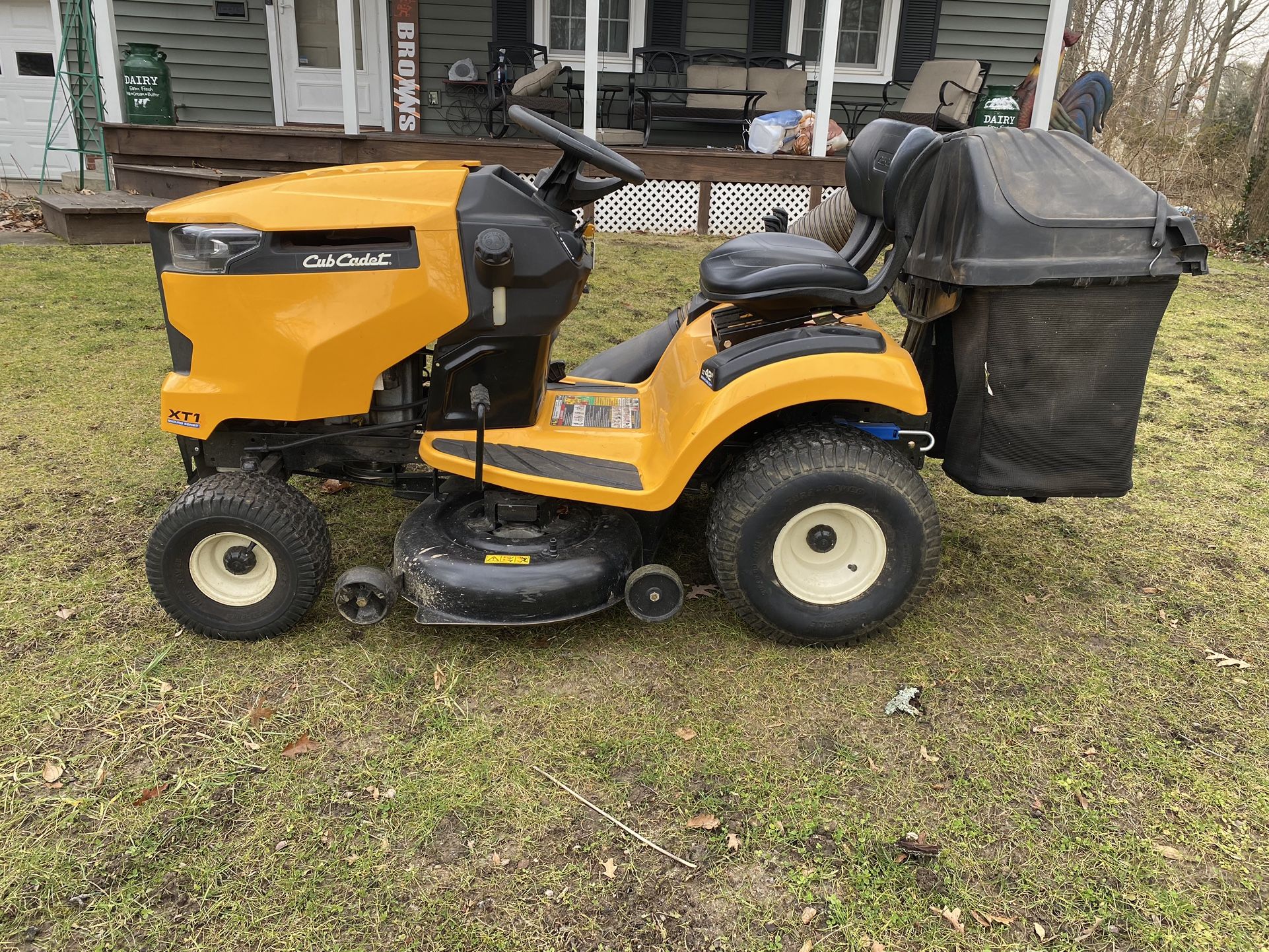 Cub Cadet XT1  With Bagger Set Up