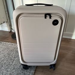 BRAND NEW—Monos Carry On Pro-in Desert Taupe