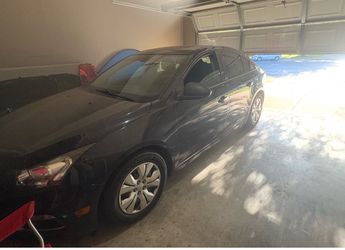 Bleu Chevrolet cruz