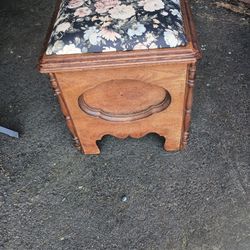 Foot Stool.  Free.    Bryantown Md