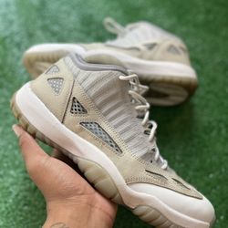 Jordan 11 Low IE  