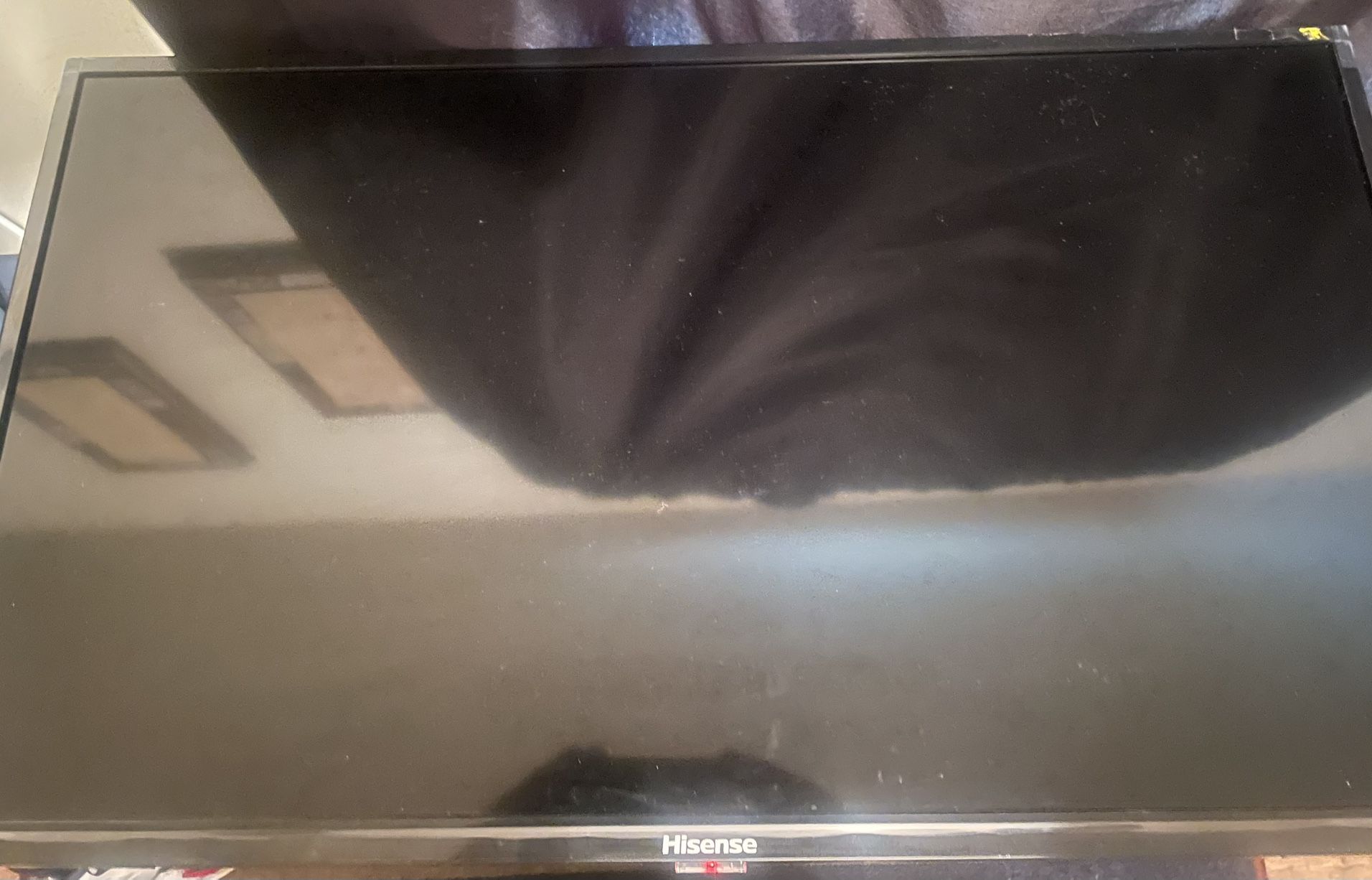 Hisense Flat Screen Roku Tv