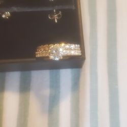 14kt Gold And Diamond Wedding Ring Set