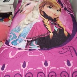 Frozen Twin Full Comforter