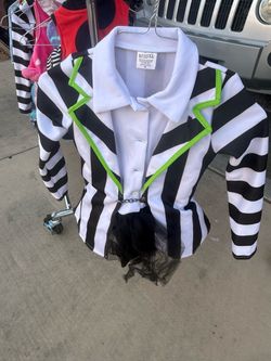 COSTUMES