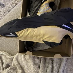 Honey Flux Yeezy 700