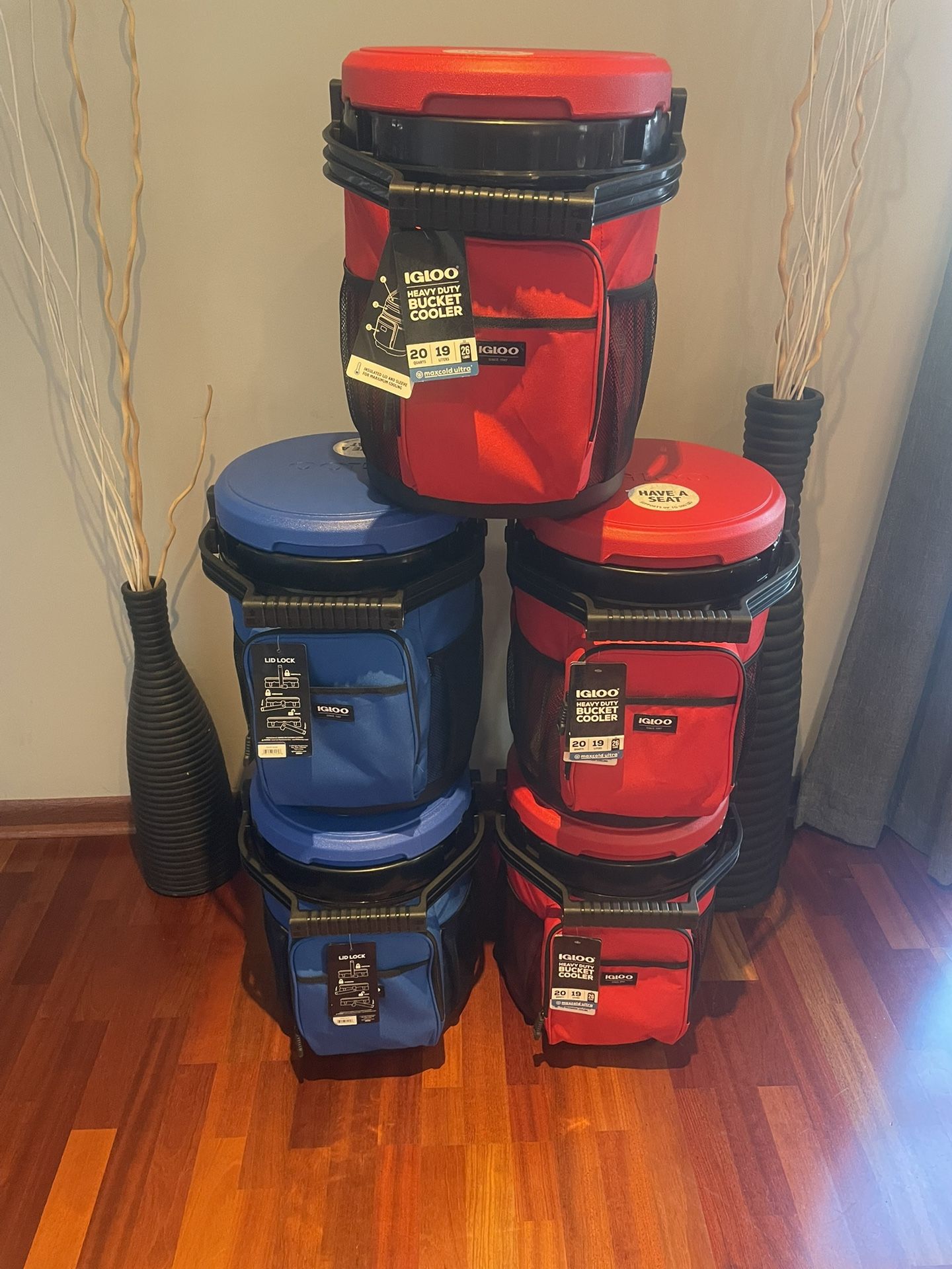 Igloo Lid Lock Cooler 