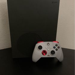 Xbox One S Barely Used 