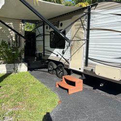 Wildwood RV From 2017 20’ Footer Fully Loaded In Pristine Condition Ready To Go
