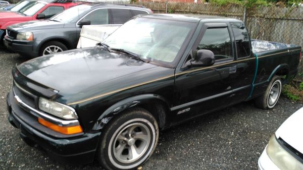 1998 Chevy S10 5 speed for Sale in Silver Spring, MD - OfferUp