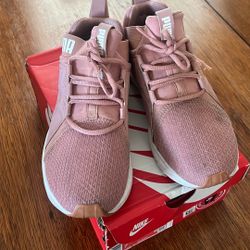 Women’s Puma Sneakers 