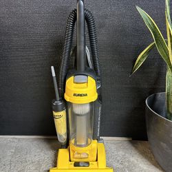3 VACUUMS DIFFERENT BRANDS AND DIFFERENT PRICES 