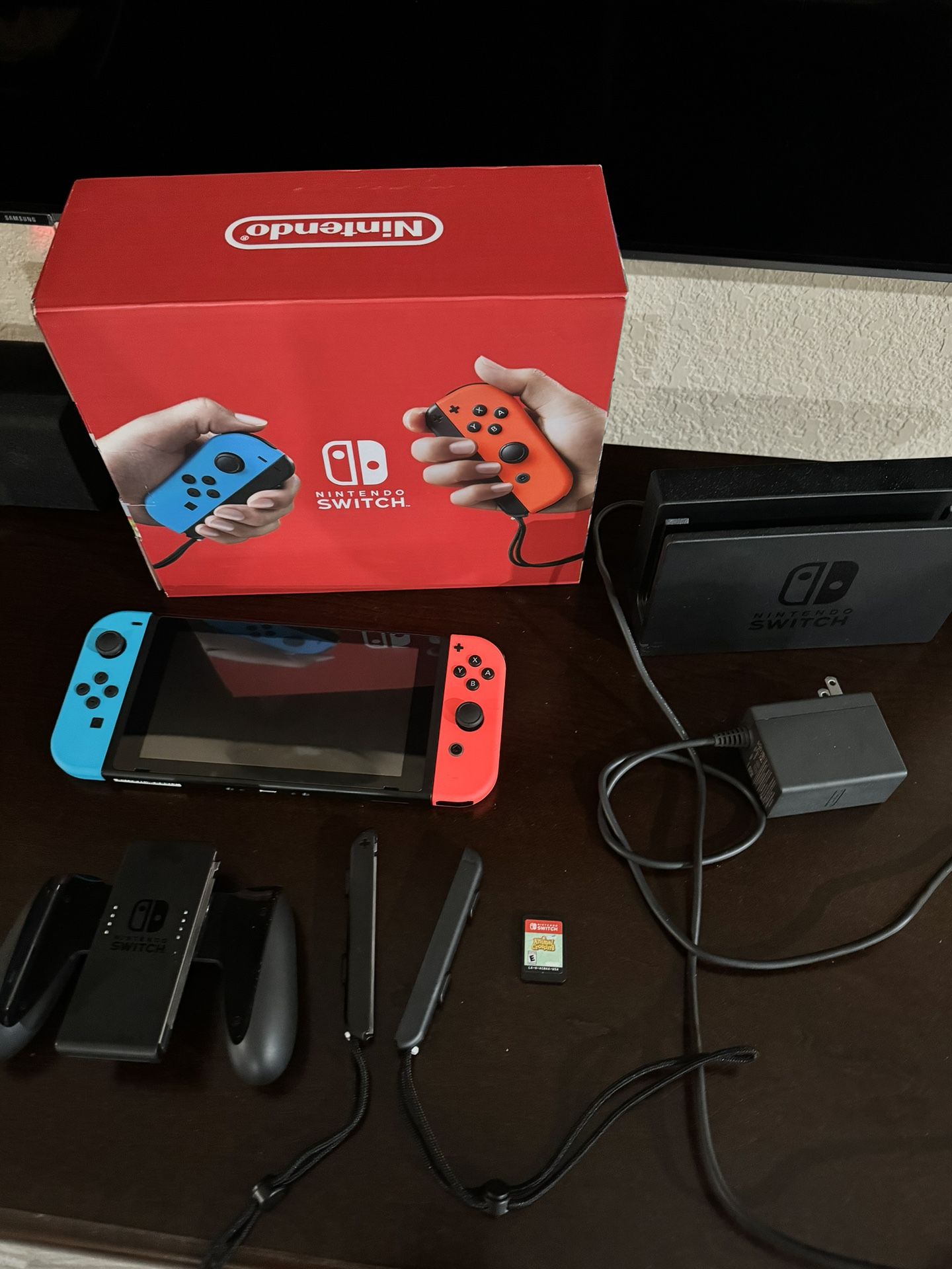 Nintendo Switch & Animal Crossing (less than 1 month use)