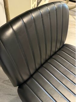 Desk chair