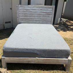 Queen size Bed