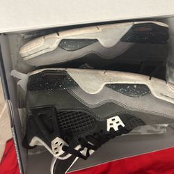 Jordan’s 4s For 70 Threw 60 And Dunks For 50 Threw 60