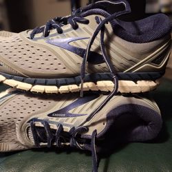 Brooks BeSt 18 Men's Size 10