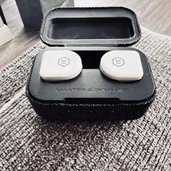 MASTER & DYNAMIC MW07 GO True Wireless Earphones Water Resistant Earbuds Bluetooth in Ear Headphones