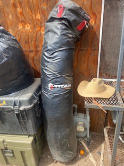 Titan Fitness kickboxing bag