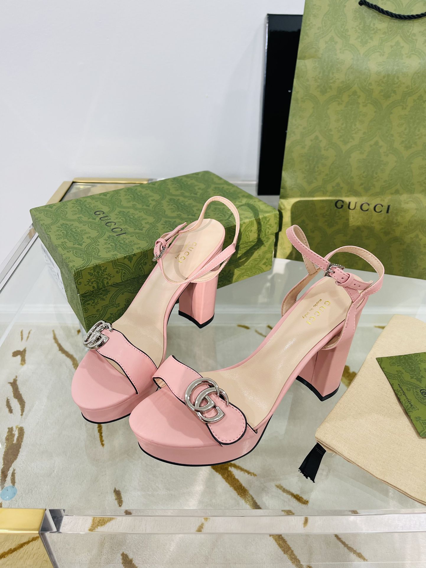Gucci Heels- Size 8 for in NY - OfferUp