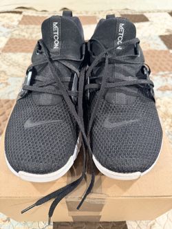 Nike Men’s Free X Metcon 2 Training Shoes (used)