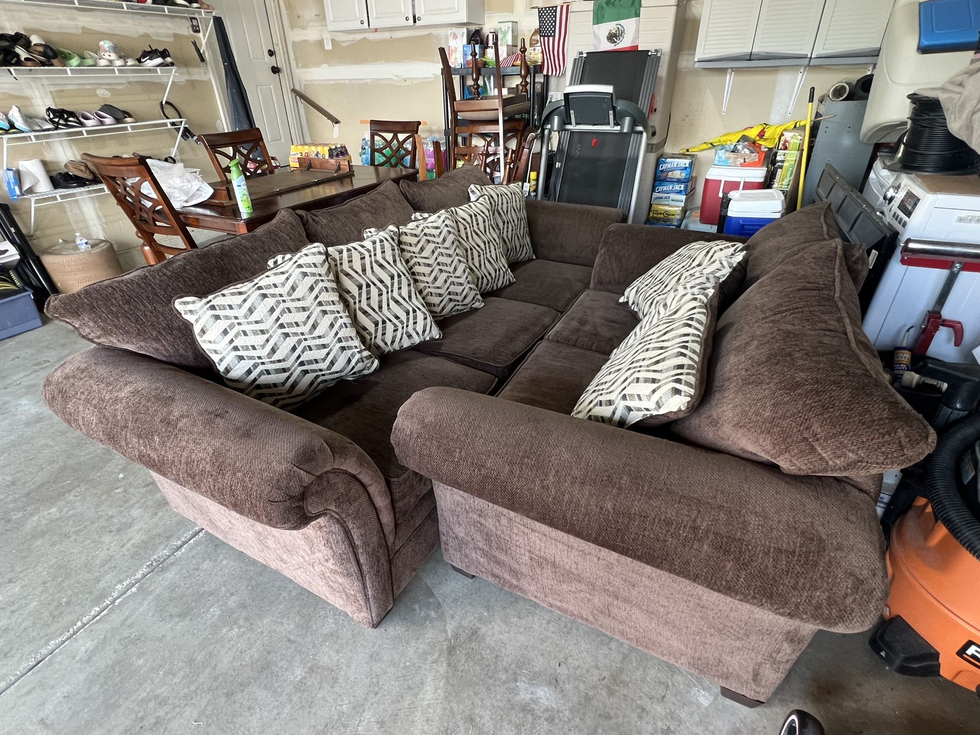 Set Of Two Couches And Table Set 
