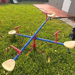 Kids Outdoor Rotating Teeter Totter Seesaw