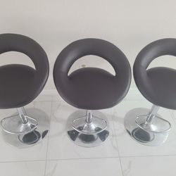 3 Bar Stools 