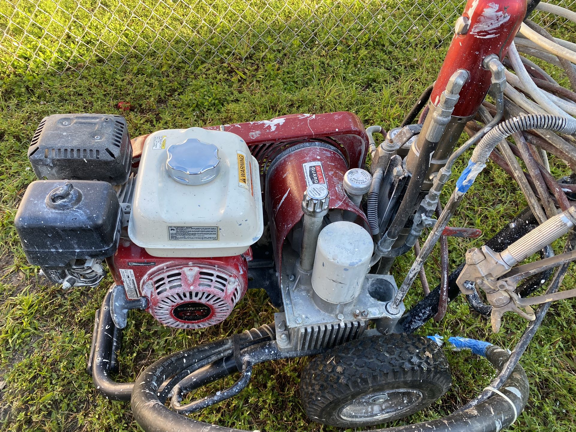 Titan PowrTwin 8900 Plus Gas Airless Paint Sprayer for Sale in Miami