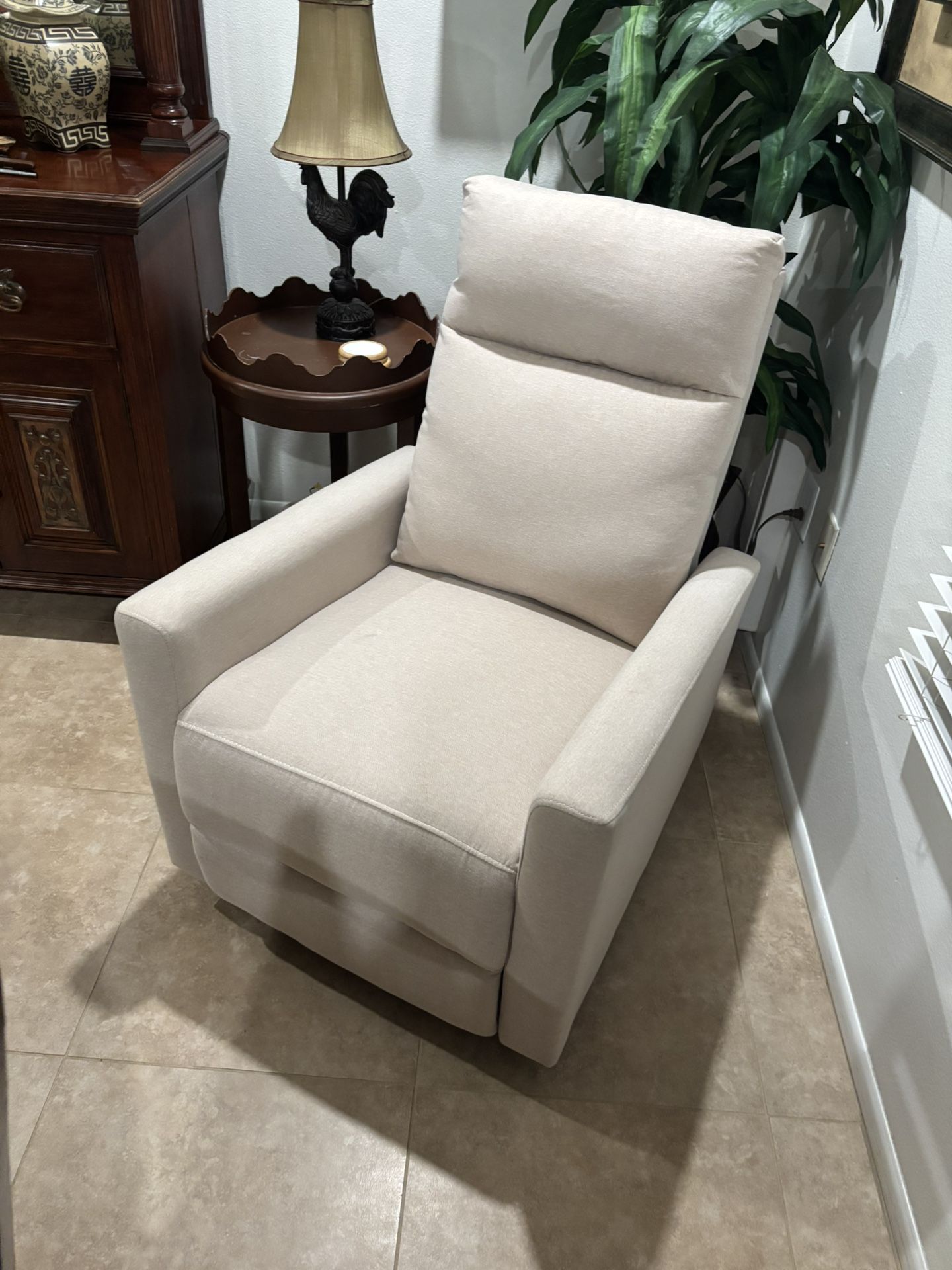 Swivel, Rock, Recline - Light Beige -