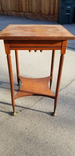 Rare Birds Eye Maple Victorian Parlor Table