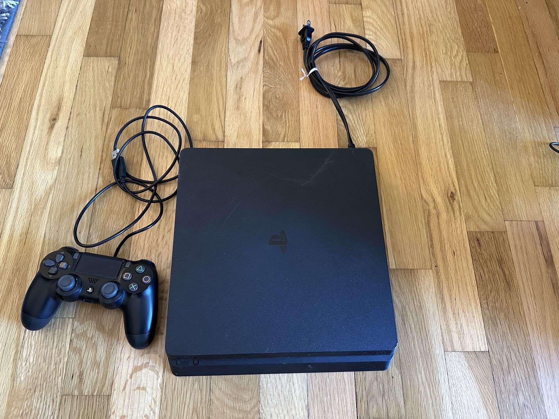 PlayStation PS4 Slim - 500Gb