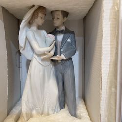 Lladro Figurine Bride And Groom 