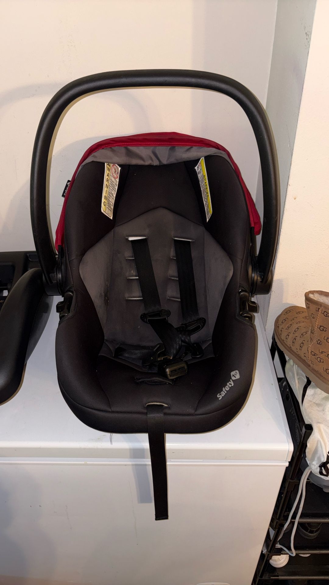 Safety 1st Car seat And Base