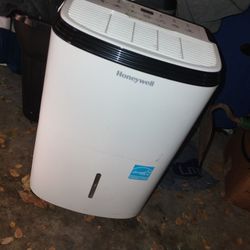 Dehumidifier 