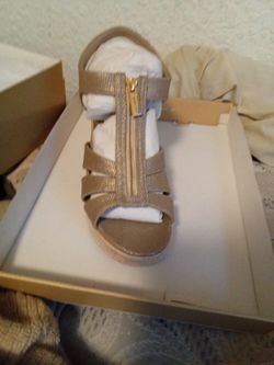 Michael Kors -Brand New Karmen Faux Leather Platform Sandals 
