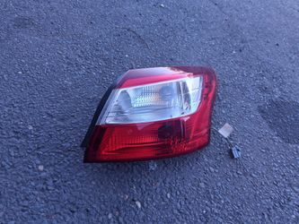 2012 THRU 2014 FORD FOCUS SEDAN PASSENGER SIDE TAILLIGHT