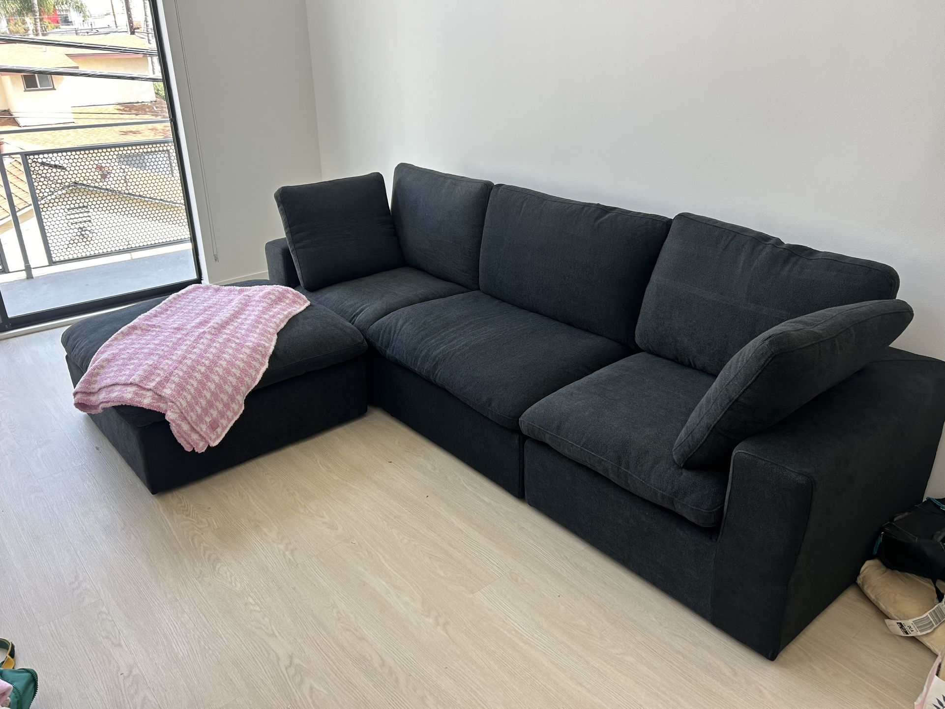 Black Sectional Couch 