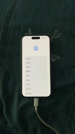 Apple iPhone 16