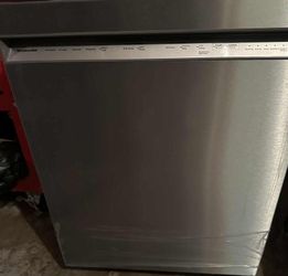 NEW - KITCHEN AID DISHWASHER NEED GONE TODAY