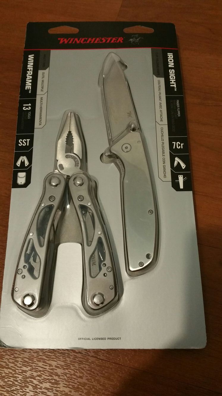 Multi-tool and pocket knife set