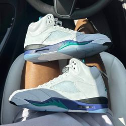 JORDAN 5 GRAPE SIZE 11