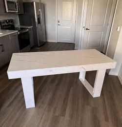 70.9”-86.6” Extendable Wooden Dining Table Kitchen Expanding Table Faux Marble Tabletop White