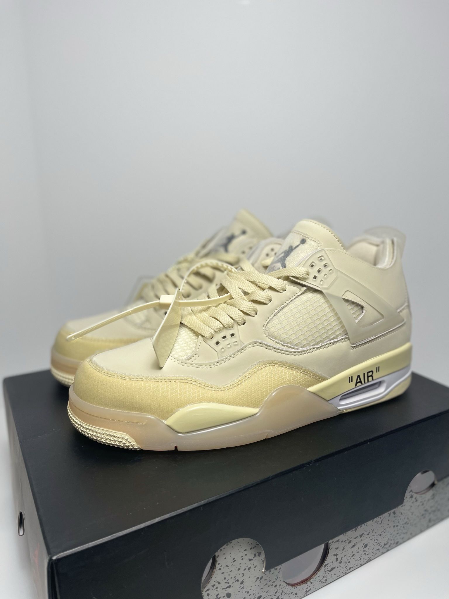 Offwhite Sail Jordan 4